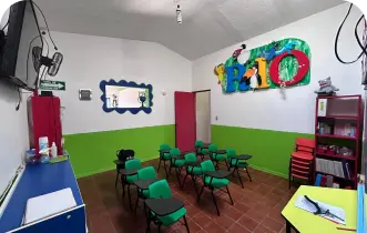 Áreas de aprendizaje y recreación en Preescolar Londinium School, diseñadas para estimular el desarrollo infantil.